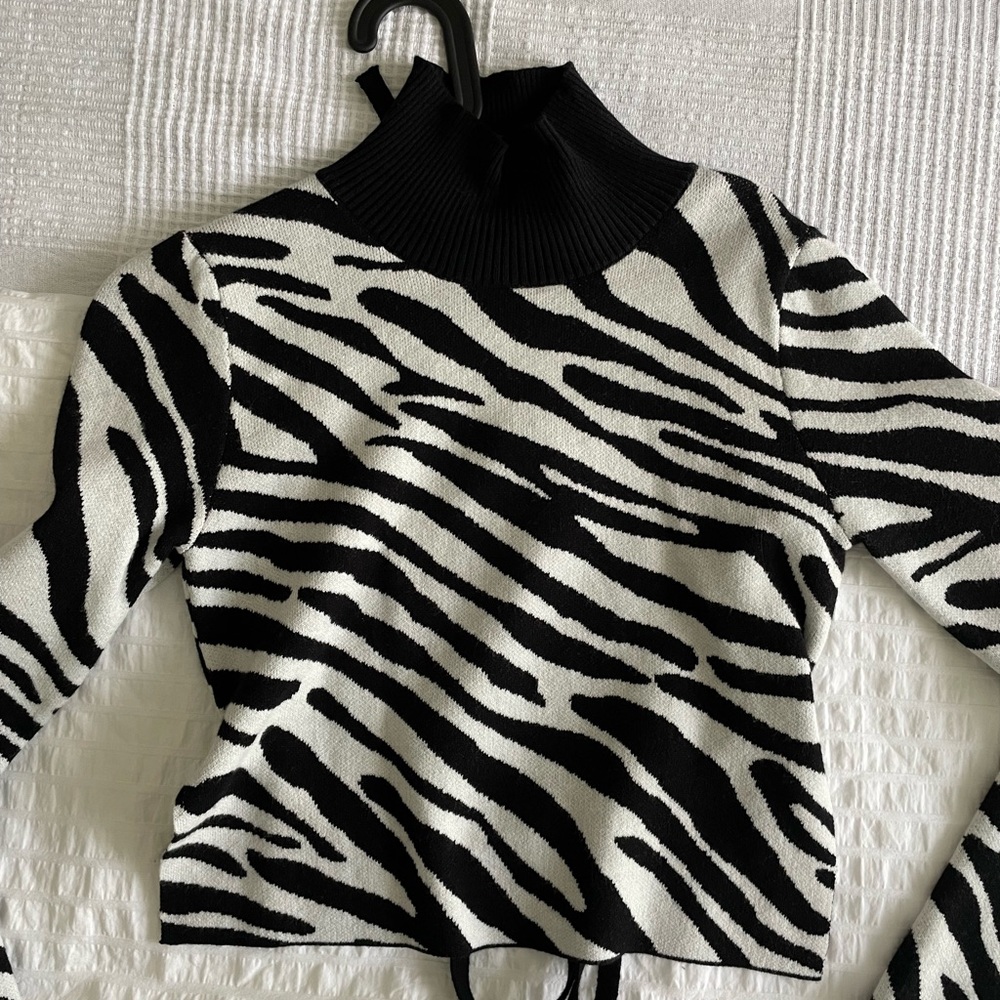 Nasty gal knit zebra open back crop top